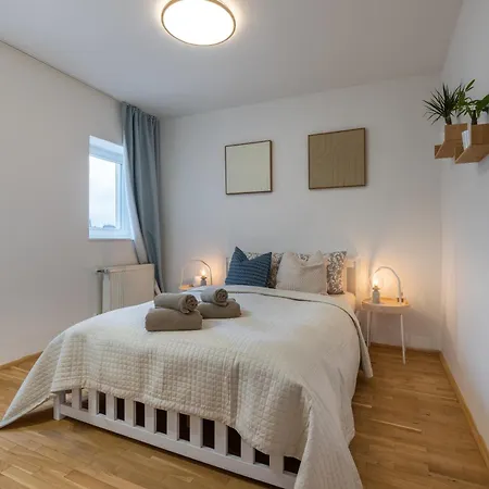 Lejlighed Unique 3 Bedroom Loft Walk To Vysehrad Prag